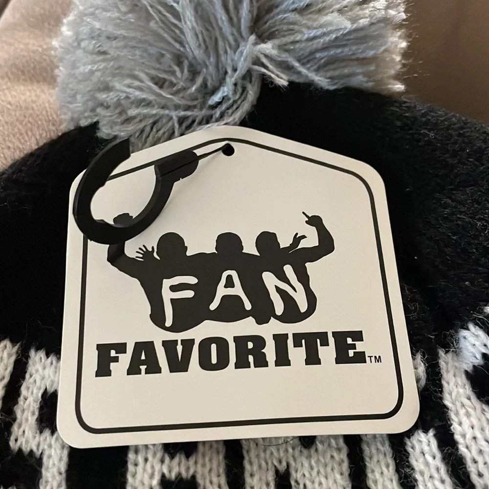 Set of 2 la kings beanies - Picture 4 of 4